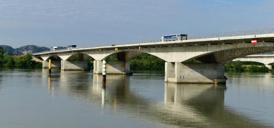 62-viaduc-sur-le-rhne